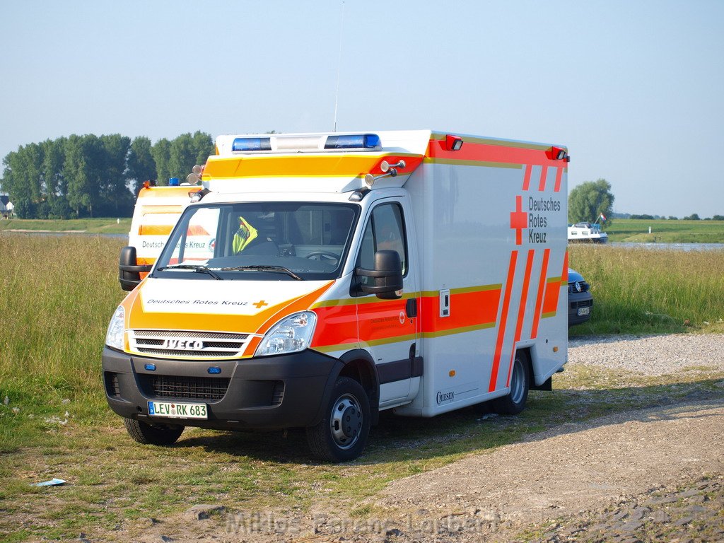 Uebung PRhein Feuerwehr Polizei DLRG Leverkusen Hitdorf P004.JPG